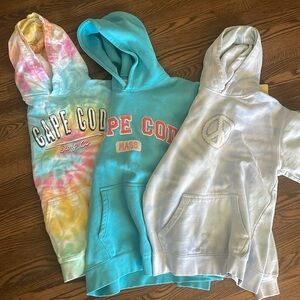 GUC Lot Girls Cape Cod - Martha’s Vineyard Hoodies.
